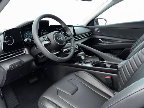 New 2026 Hyundai Elantra Limited FWD image 14