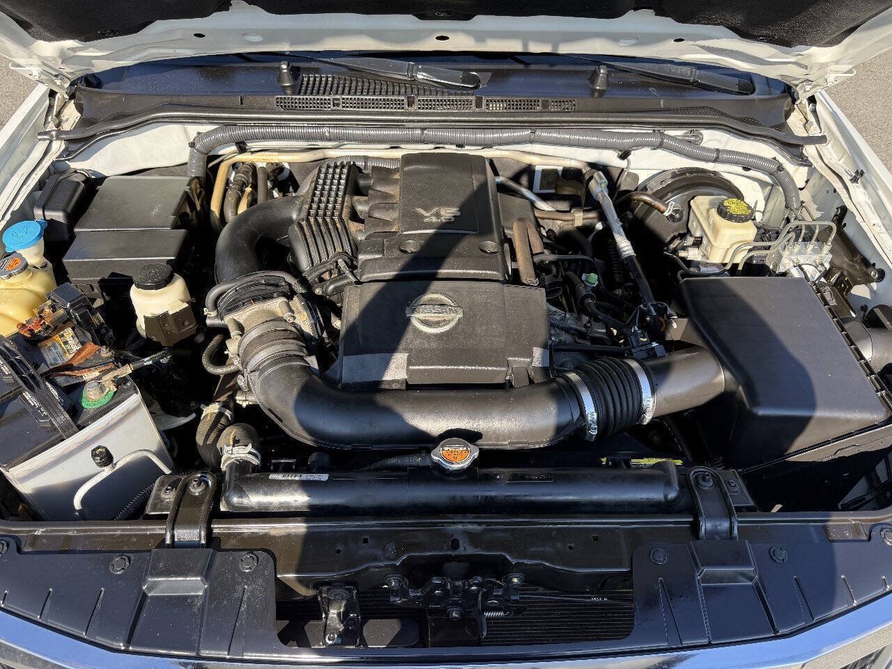 Used 2015 Nissan Frontier SV AWD/4WD image 25