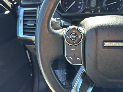 Used 2017 Land Rover Discovery HSE Luxury image 16