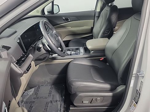 Used 2026 Kia Carnival SX FWD image 20