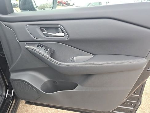 New 2026 Nissan Rogue SV w/ Cold Weather Package AWD/4WD image 28