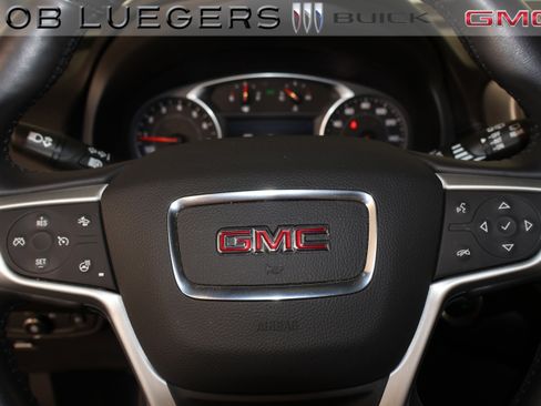 Certified 2022 GMC Terrain SLT w/ Infotainment Package II image 27