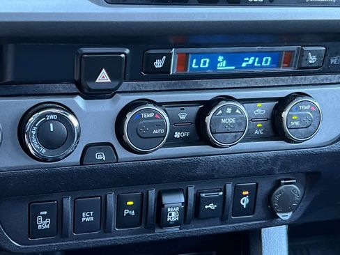 Certified 2022 Toyota Tacoma TRD Off-Road w/ TRD Premium Off Road Package AWD/4WD image 22