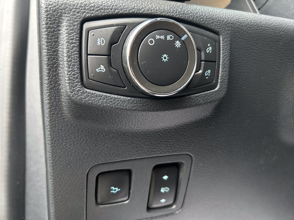 Used 2022 Ford F250 Platinum AWD/4WD image 21