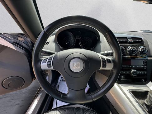 Used 2008 Saturn Sky w/ Weekend Getaway Package image 12