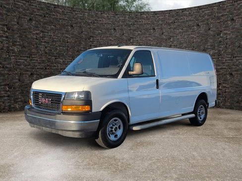 Used 2022 GMC Savana 2500 w/ Driver Convenience Package image 6