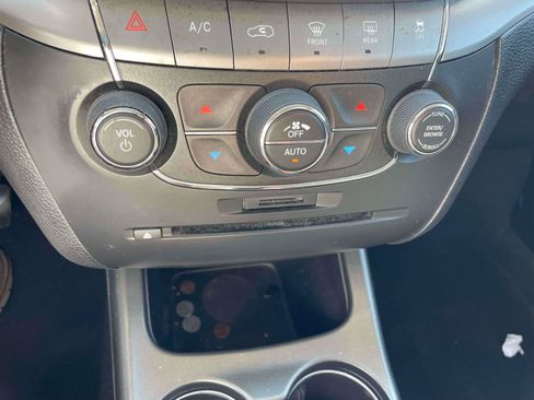 Used 2020 Dodge Journey Crossroad FWD image 18