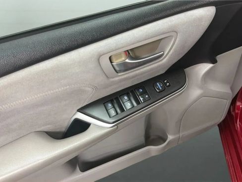 Used 2016 Toyota Camry XSE FWD image 17