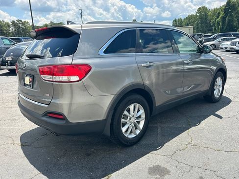 Used 2016 Kia Sorento FWD w/ LX Convenience Package image 6