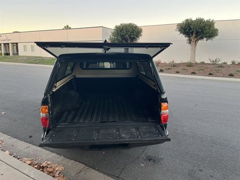 Used 2003 Toyota Tacoma 2WD Regular Cab image 6