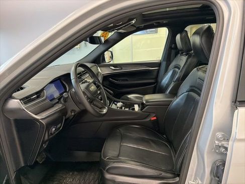 Used 2022 Jeep Grand Cherokee Overland image 14