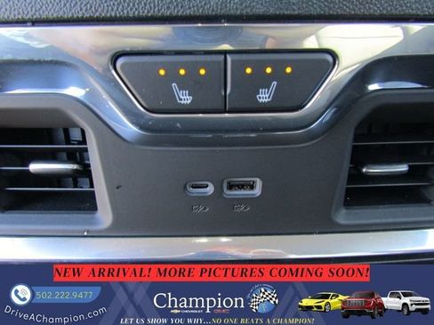 Used 2026 GMC Sierra 2500 SLT AWD/4WD image 12