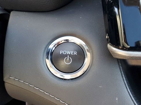 Used 2023 Toyota Highlander Platinum image 22