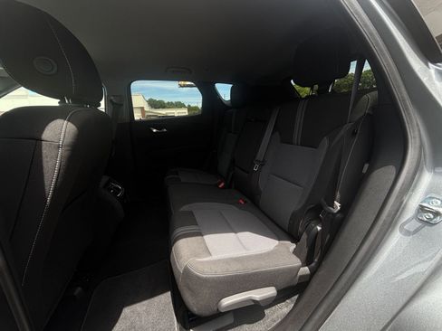 Used 2025 Chevrolet Blazer LT FWD image 28