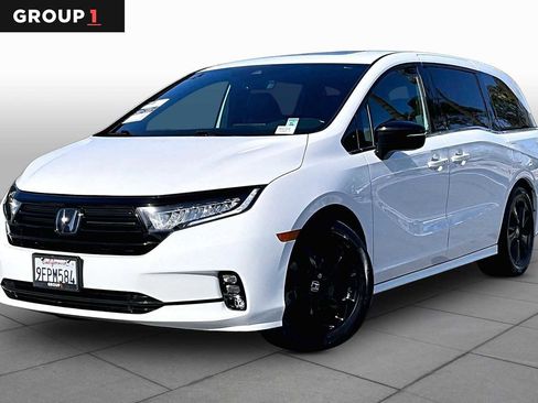Used 2023 Honda Odyssey Sport image 1