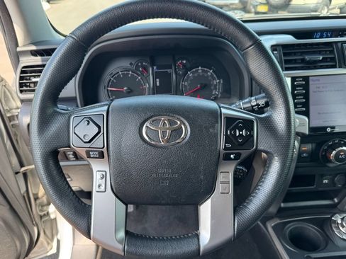 Used 2021 Toyota 4Runner SR5 AWD/4WD image 20