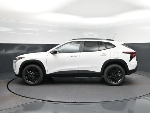 New 2026 Chevrolet Trax ACTIV w/ Sunroof Package FWD image 4