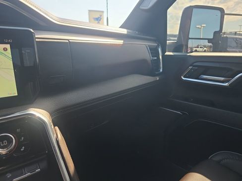 Used 2024 GMC Sierra 2500 Denali w/ Denali Reserve Package image 42