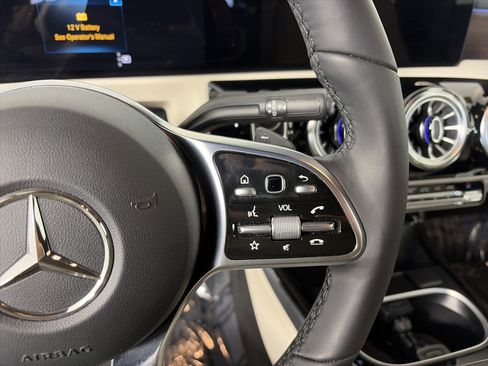 Used 2023 Mercedes-Benz CLA 250 CLA 250 image 33