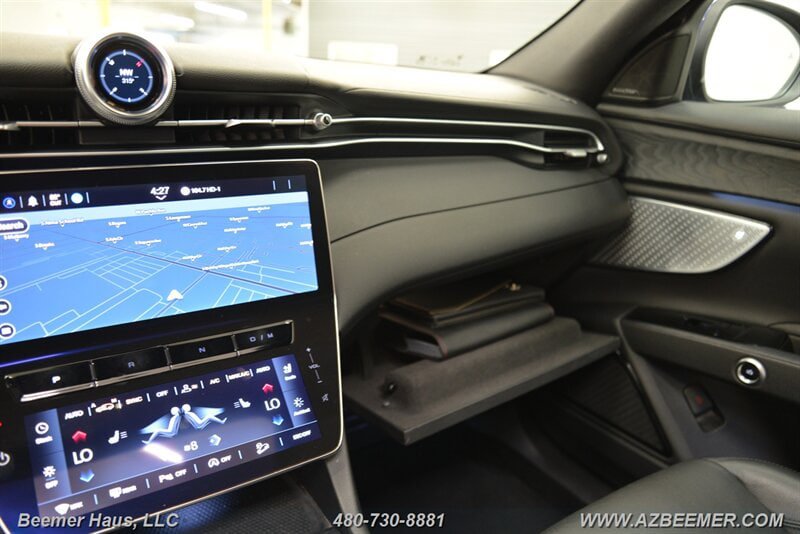 Used 2023 Maserati Grecale Modena AWD/4WD image 38