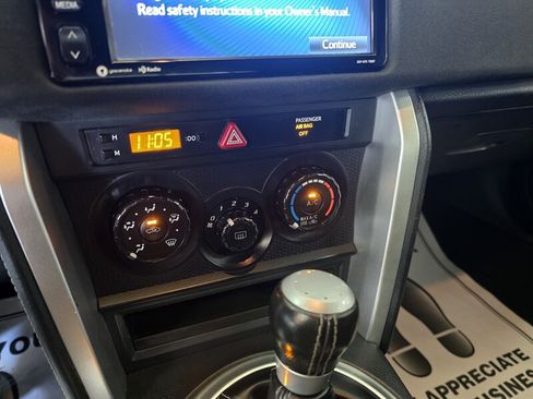 Used 2017 Toyota 86 RWD image 22