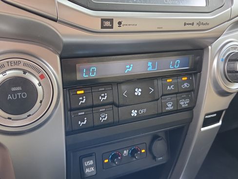 Used 2019 Toyota 4Runner Limited AWD/4WD image 21