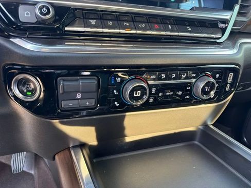 Used 2024 Chevrolet Silverado 3500 High Country w/ Technology Package AWD/4WD image 25