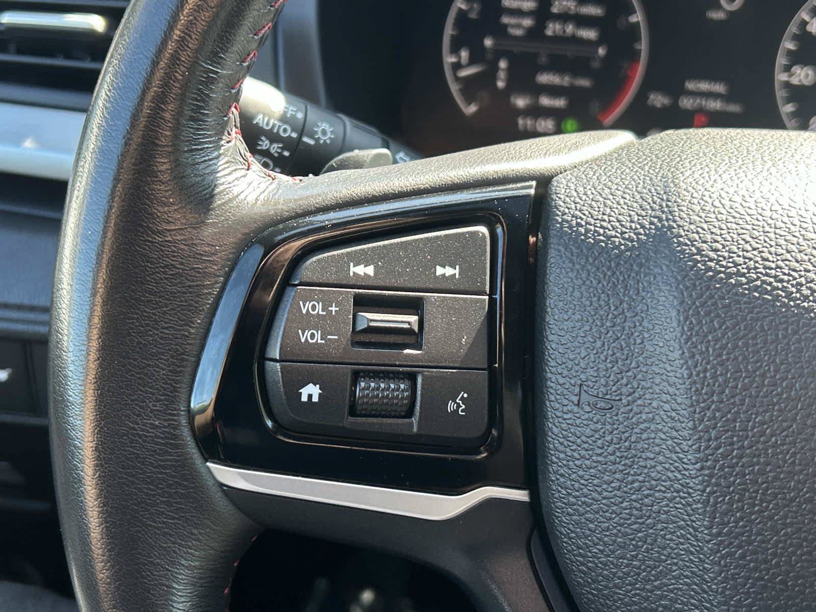 Used 2025 Honda Odyssey Sport-L image 32