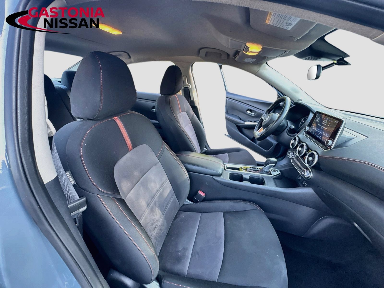 Used 2025 Nissan Sentra SR FWD image 36