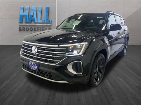 New 2026 Volkswagen Atlas SE image 1