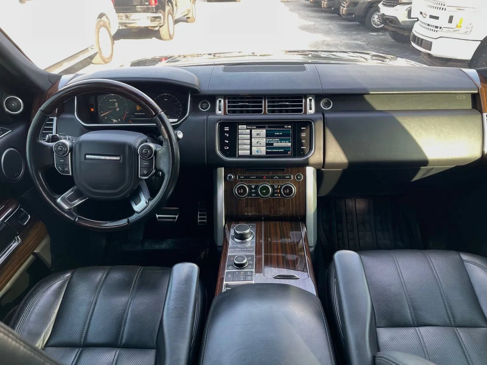 Used 2015 Land Rover Range Rover Supercharged AWD/4WD image 15