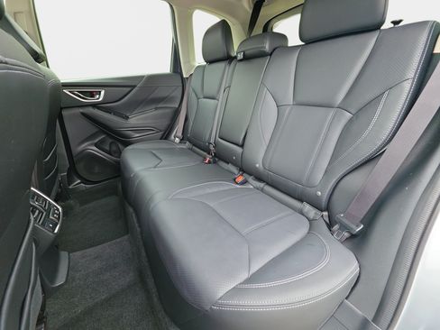 Used 2019 Subaru Forester Touring AWD/4WD image 14