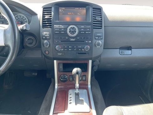 Used 2011 Nissan Pathfinder LE w/ Navigation Pkg AWD/4WD image 11