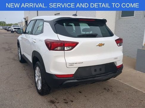 Used 2023 Chevrolet TrailBlazer LS AWD/4WD image 4