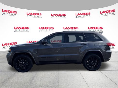 Used 2021 Jeep Grand Cherokee Laredo X AWD/4WD image 6