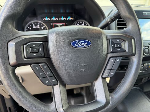 Used 2022 Ford F350 XLT w/ XLT Premium Package image 14
