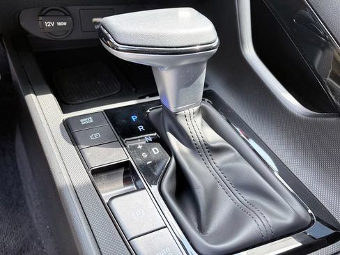 New 2025 Hyundai Elantra SEL FWD image 22
