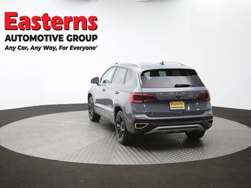 Used 2022 Volkswagen Taos SE AWD/4WD image 64
