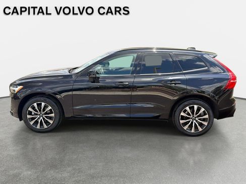 Certified 2025 Volvo XC60 B5 Core AWD/4WD image 8