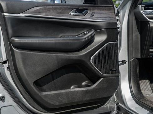 Used 2022 Jeep Grand Cherokee Limited 4xe image 45