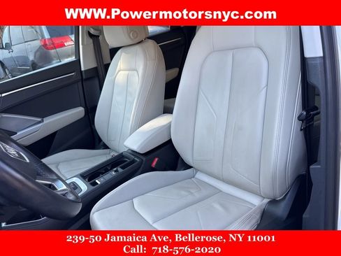Used 2022 Audi Q3 2.0T Premium w/ Convenience Package image 31