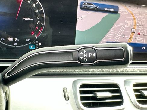 Used 2024 Mercedes-Benz GLE 450e GLE 450e Plug-In Hybrid Sport image 18