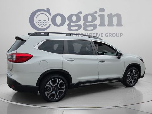 Used 2024 Subaru Ascent Touring AWD/4WD image 5