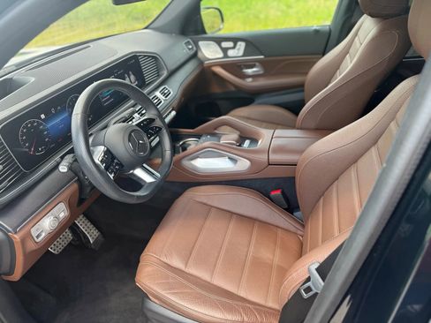 Used 2024 Mercedes-Benz GLS 450 4MATIC w/ Pinnacle Trim Package image 17