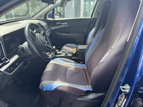 Used 2023 Kia Sportage EX image 6