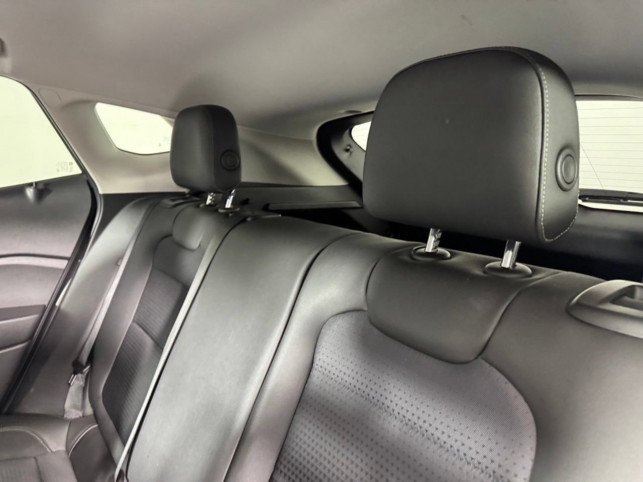 Used 2024 Chevrolet Trax LT FWD image 23