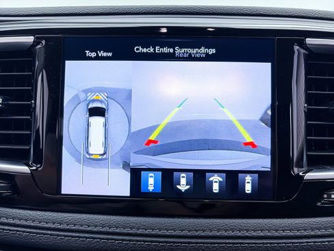 Used 2020 Chrysler Pacifica Limited w/ Advanced Safetytec Group image 8