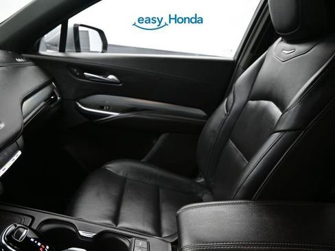 Used 2023 Cadillac XT4 Premium Luxury image 13