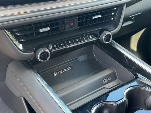 Used 2025 Chevrolet Tahoe LT AWD/4WD image 26