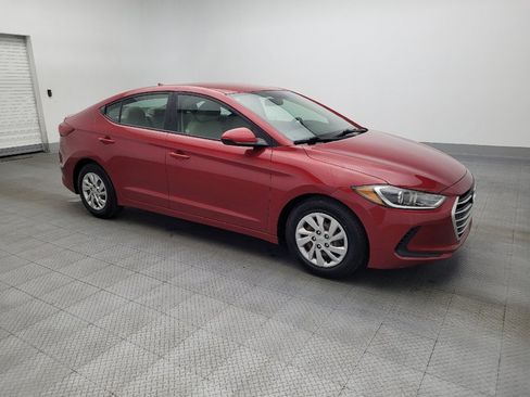 Used 2017 Hyundai Elantra SE image 11